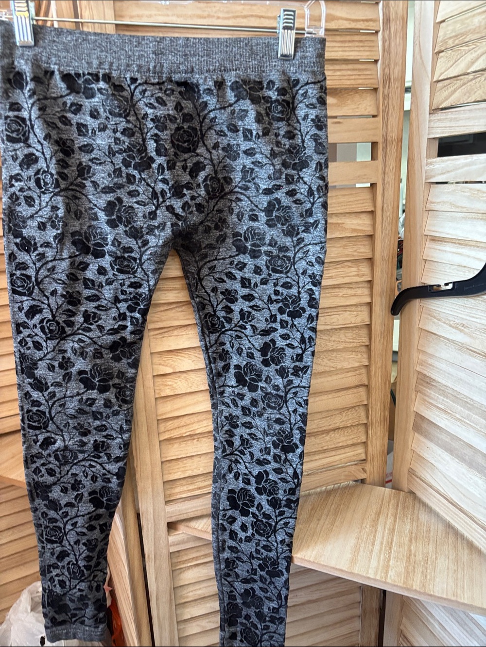 feathers Gray and Black Floral maternity Leggings osfm